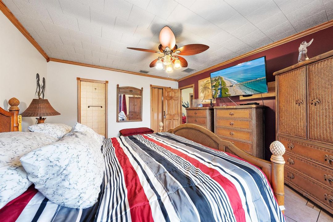 1005 Mohawk St-12