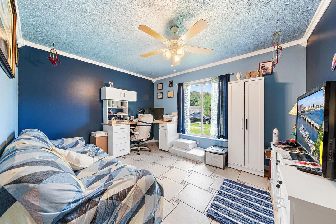 1005 Mohawk St-1