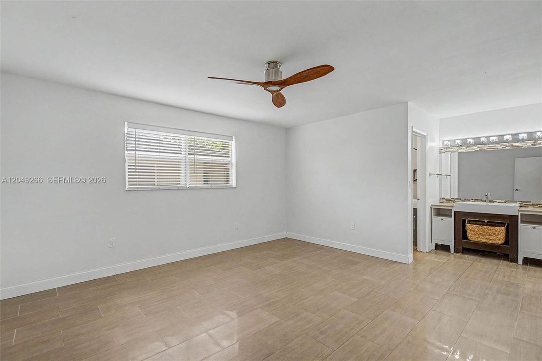 For Rent: $4,300 (3 beds, 2 baths, 1738 Square Feet)