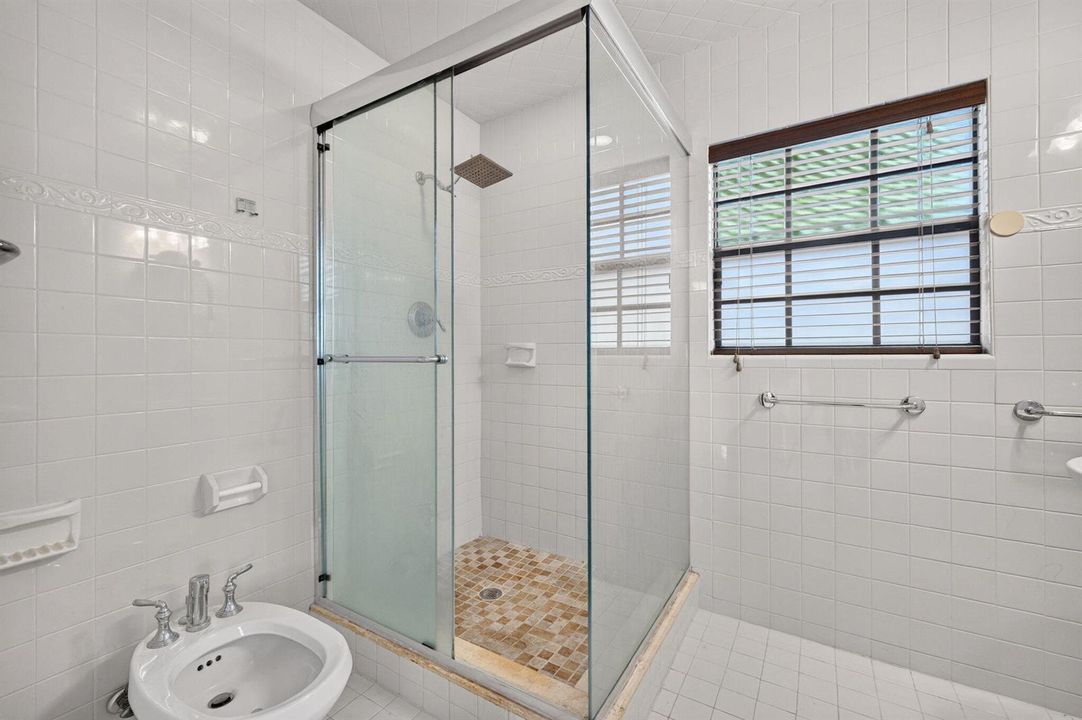 26-web-or-mls-699A1724