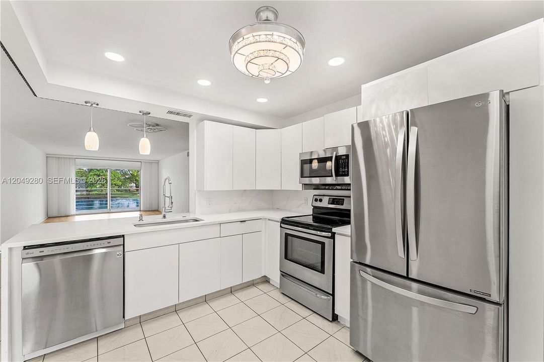 For Rent: $1,700 (2 beds, 2 baths, 1156 Square Feet)