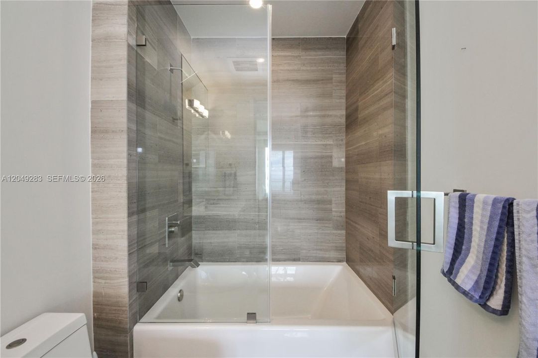For Rent: $9,500 (2 beds, 3 baths, 1622 Square Feet)