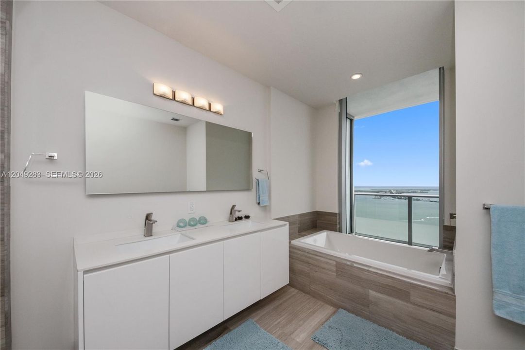 For Rent: $9,500 (2 beds, 3 baths, 1622 Square Feet)