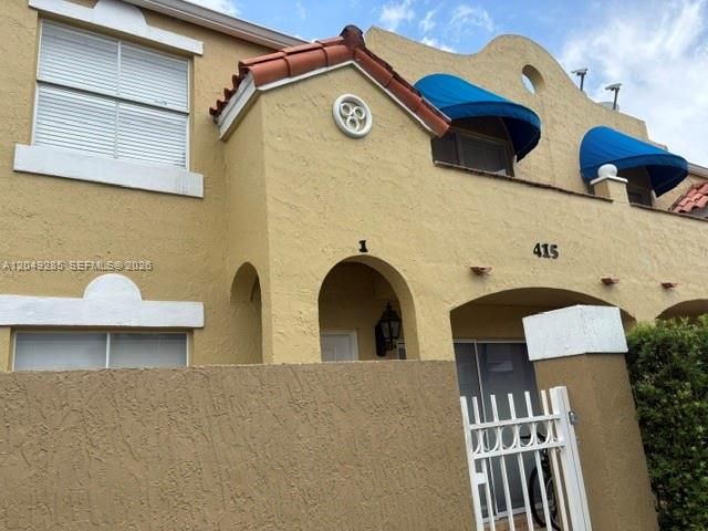 For Rent: $3,000 (3 beds, 2 baths, 1174 Square Feet)