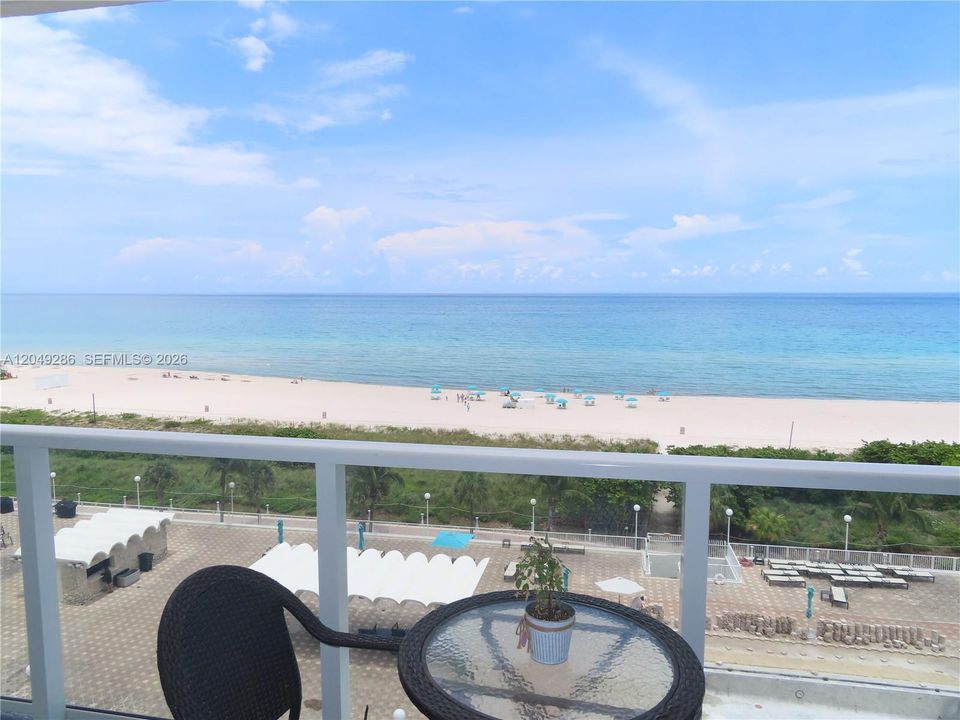 For Rent: $5,000 (2 beds, 2 baths, 1296 Square Feet)