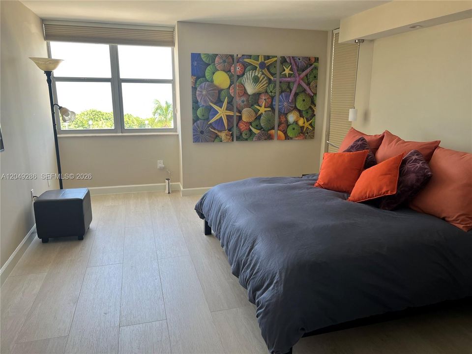 For Rent: $5,000 (2 beds, 2 baths, 1296 Square Feet)