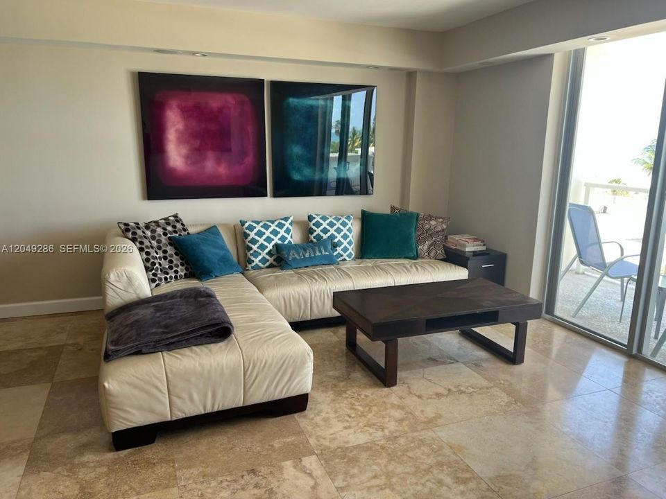 For Rent: $5,000 (2 beds, 2 baths, 1296 Square Feet)