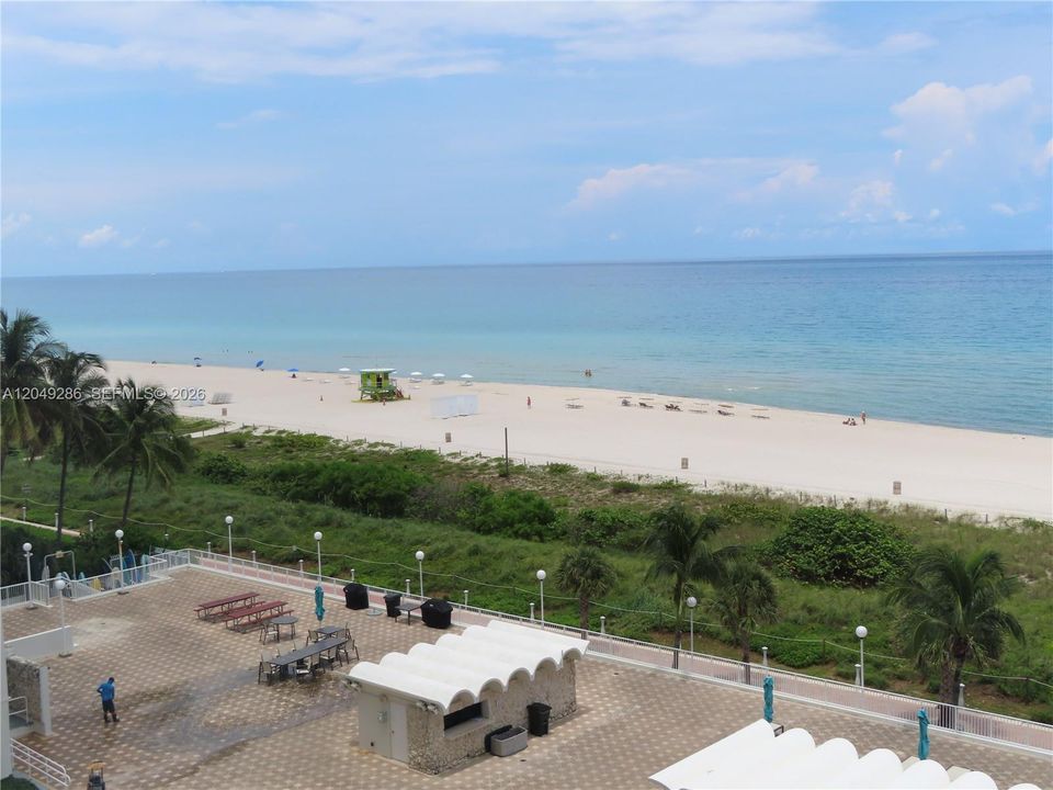 For Rent: $5,000 (2 beds, 2 baths, 1296 Square Feet)