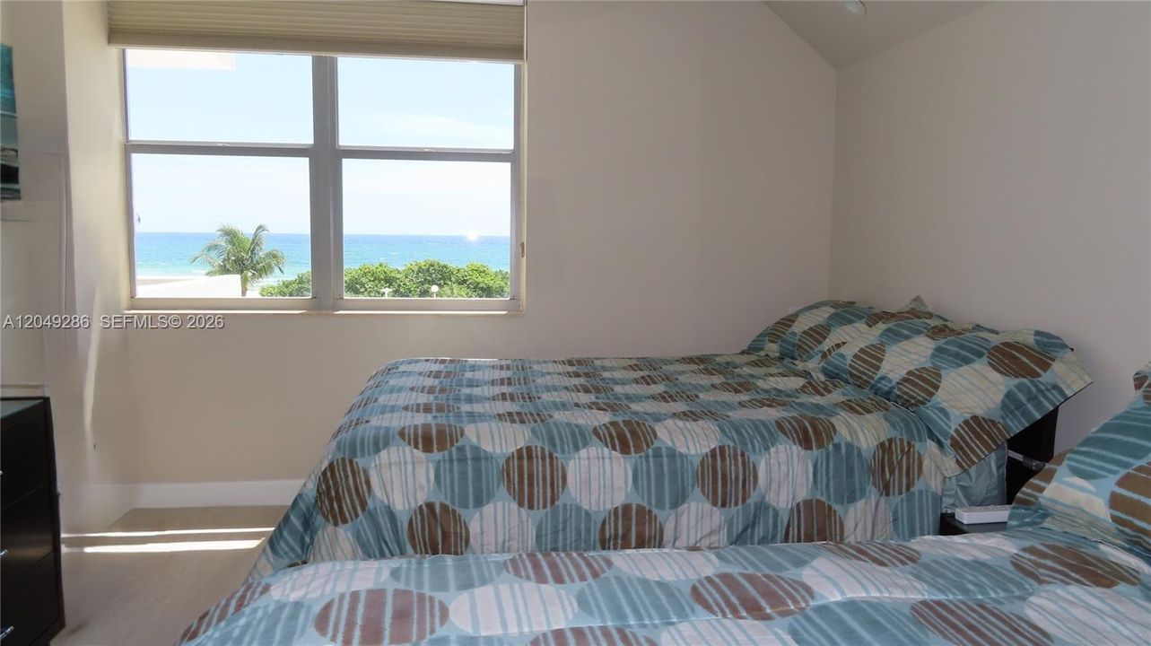 For Rent: $5,000 (2 beds, 2 baths, 1296 Square Feet)