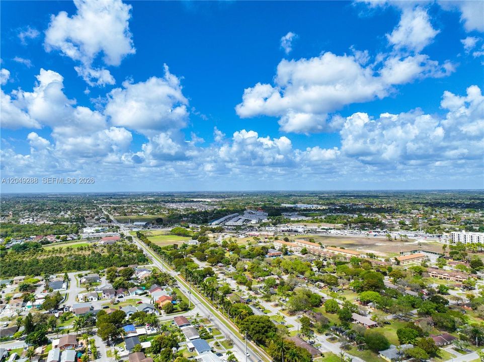 For Sale: $449,999 (3 beds, 1 baths, 1012 Square Feet)