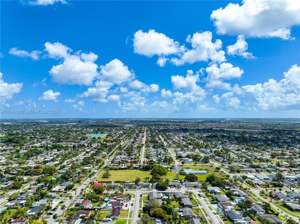 For Sale: $449,999 (3 beds, 1 baths, 1012 Square Feet)