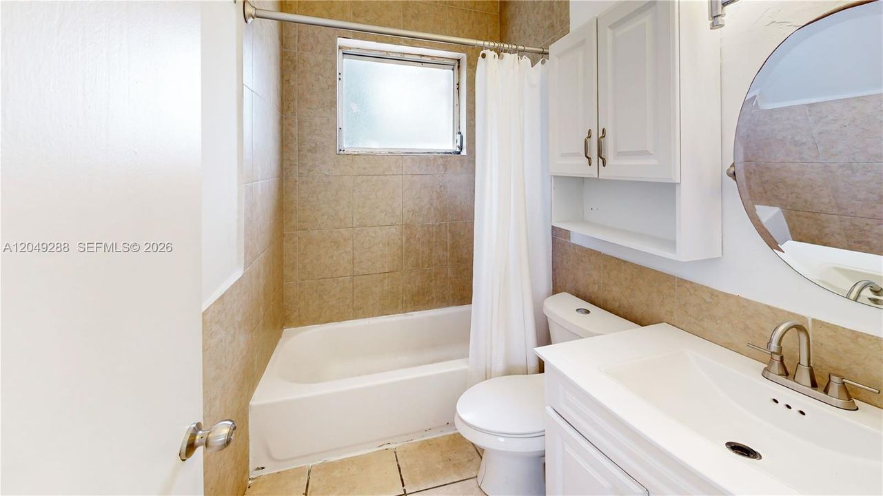 For Sale: $449,999 (3 beds, 1 baths, 1012 Square Feet)