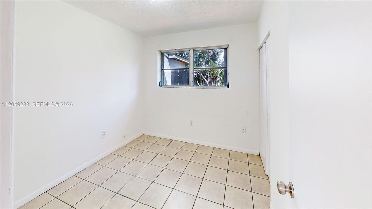 For Sale: $449,999 (3 beds, 1 baths, 1012 Square Feet)