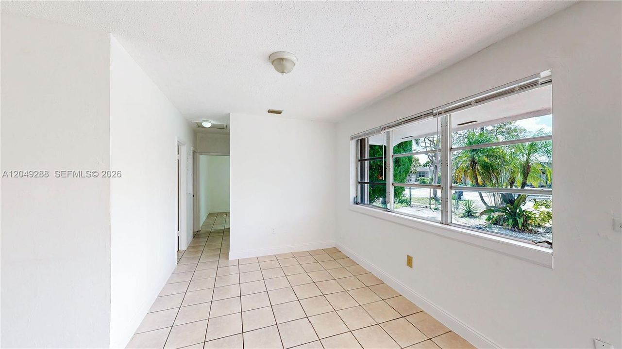 For Sale: $449,999 (3 beds, 1 baths, 1012 Square Feet)