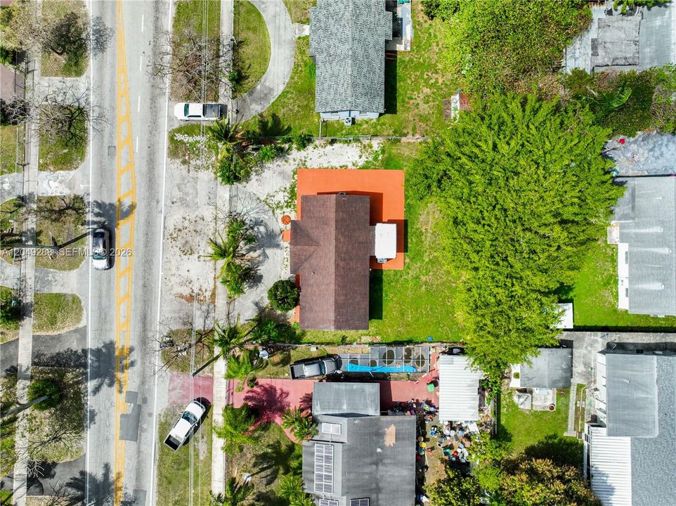 For Sale: $449,999 (3 beds, 1 baths, 1012 Square Feet)