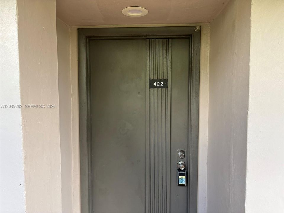 For Rent: $2,100 (2 beds, 2 baths, 965 Square Feet)