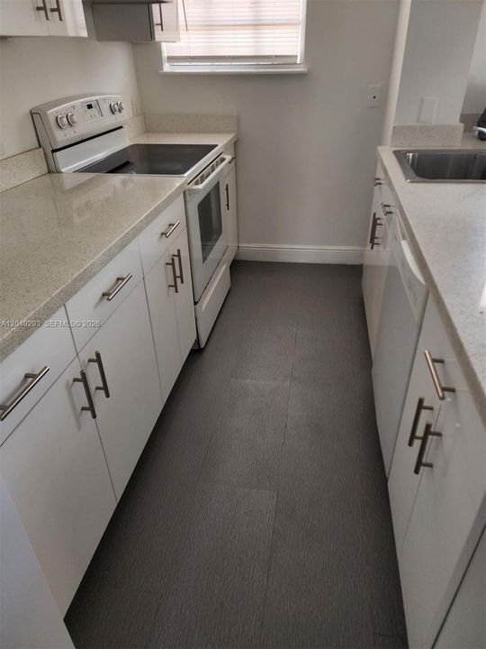 For Rent: $2,000 (3 beds, 2 baths, 1056 Square Feet)