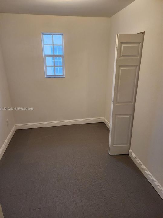 For Rent: $2,000 (3 beds, 2 baths, 1056 Square Feet)