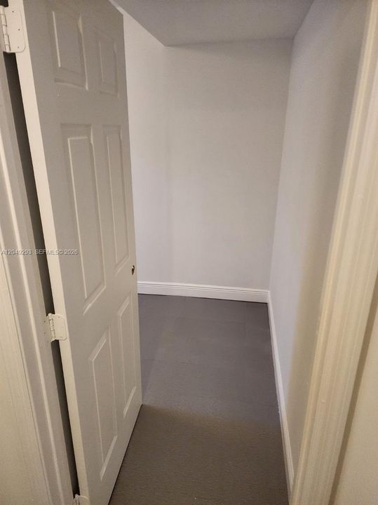 For Rent: $2,000 (3 beds, 2 baths, 1056 Square Feet)