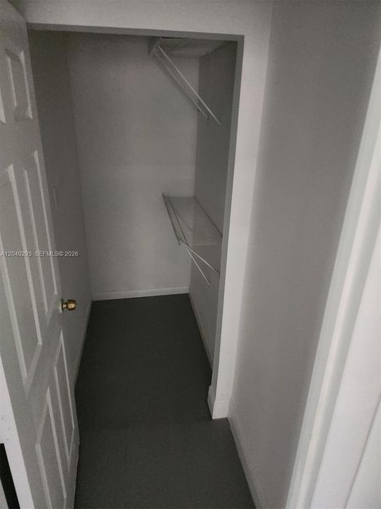 For Rent: $2,000 (3 beds, 2 baths, 1056 Square Feet)