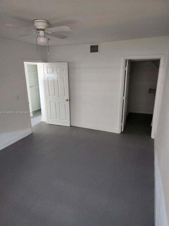 For Rent: $2,000 (3 beds, 2 baths, 1056 Square Feet)