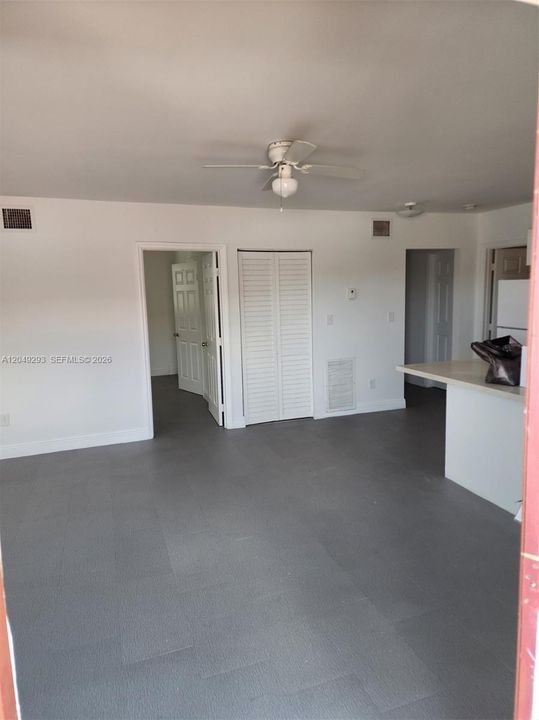 For Rent: $2,000 (3 beds, 2 baths, 1056 Square Feet)