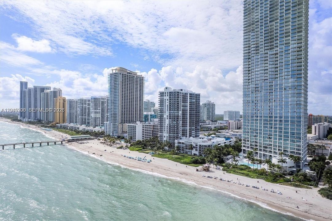 For Rent: $2,500 (2 beds, 2 baths, 937 Square Feet)