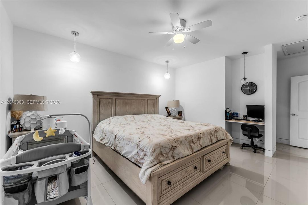 For Sale: $765,000 (3 beds, 3 baths, 1696 Square Feet)