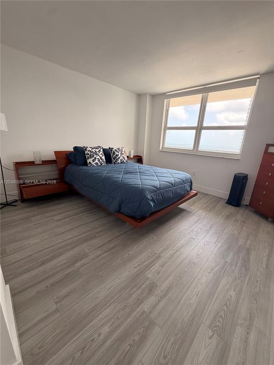 For Rent: $3,500 (1 beds, 1 baths, 760 Square Feet)
