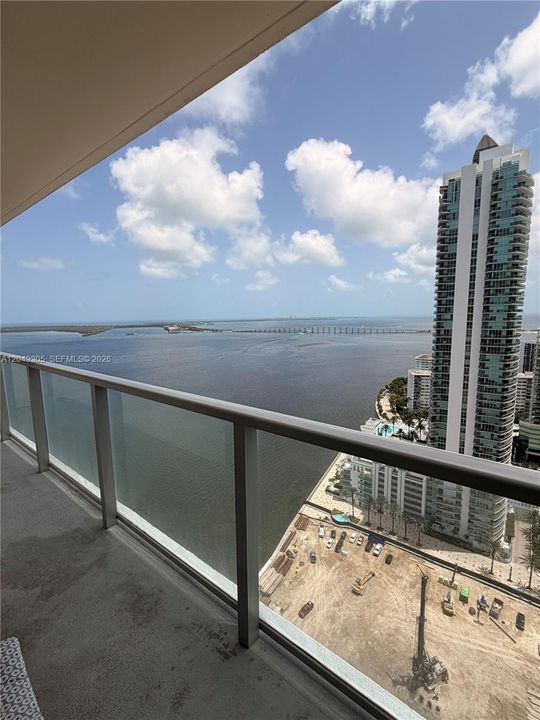 For Rent: $3,500 (1 beds, 1 baths, 760 Square Feet)