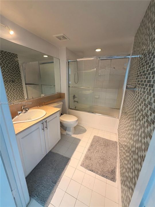 For Rent: $3,500 (1 beds, 1 baths, 760 Square Feet)