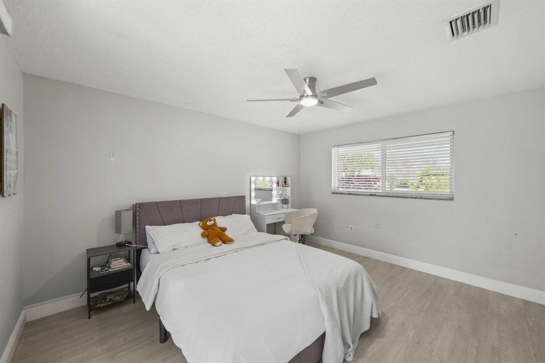 1710 SW 4th Ave - 36.jpg-SMALL