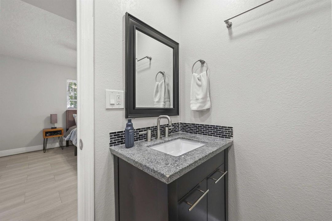 1710 SW 4th Ave - 34.jpg-SMALL