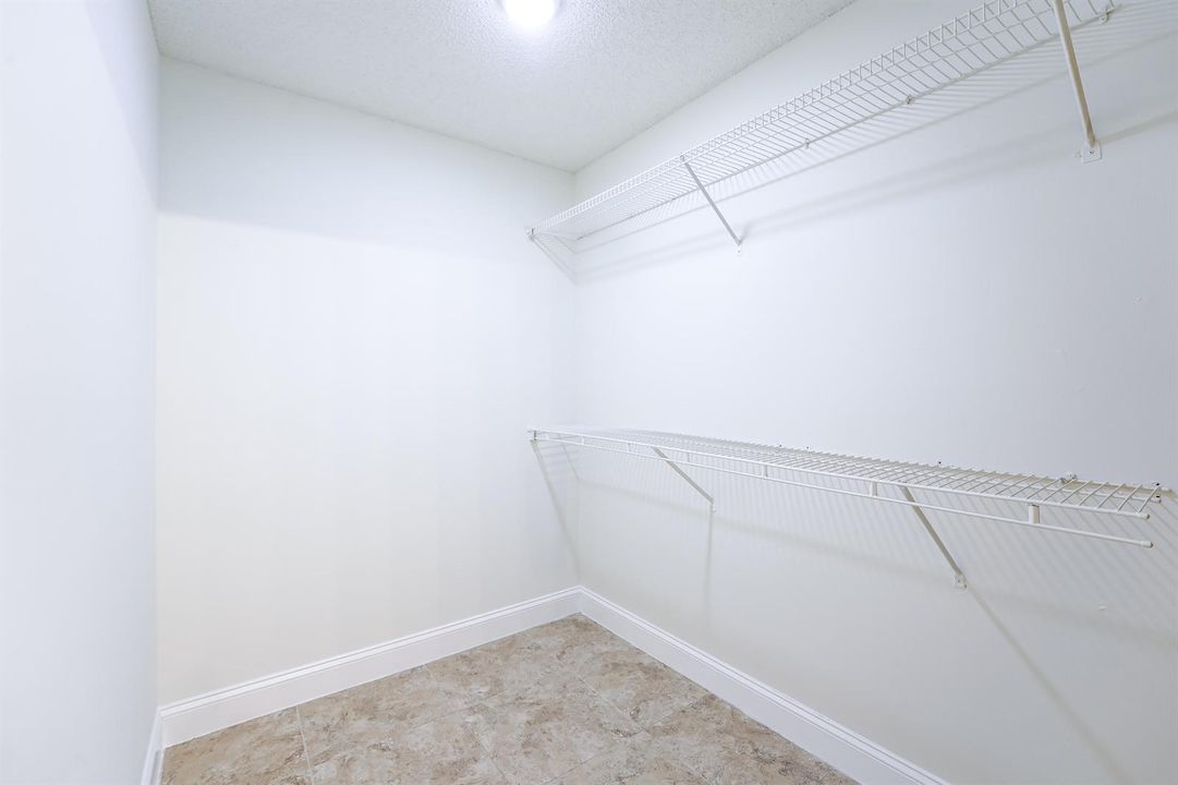 UC-06017