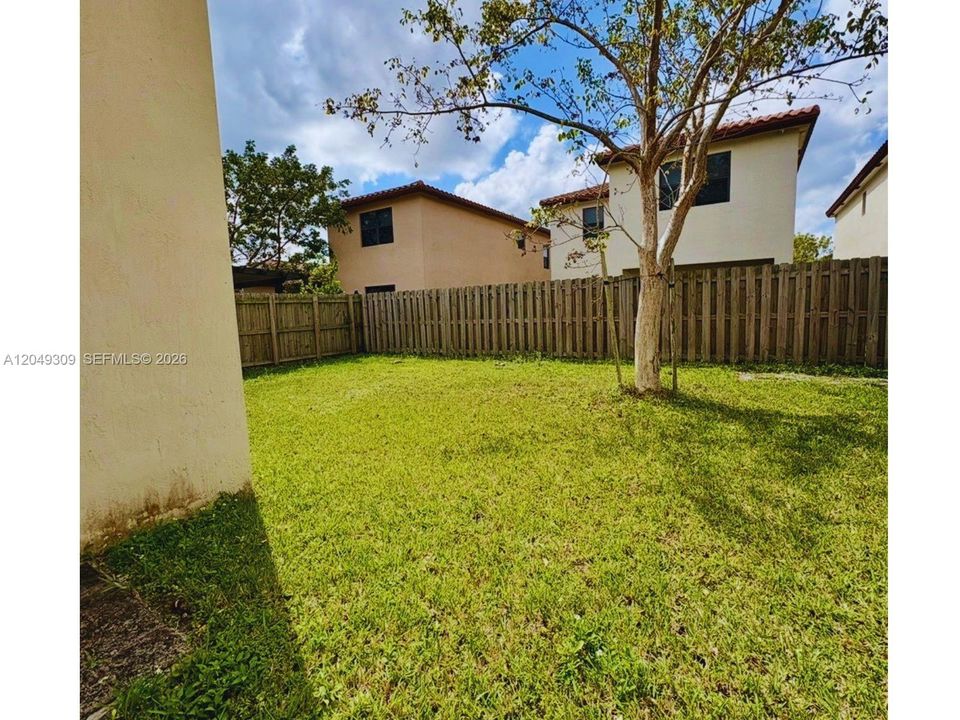 For Rent: $3,000 (3 beds, 2 baths, 2115 Square Feet)