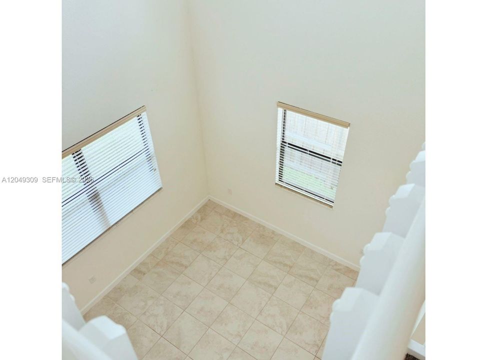 For Rent: $3,000 (3 beds, 2 baths, 2115 Square Feet)