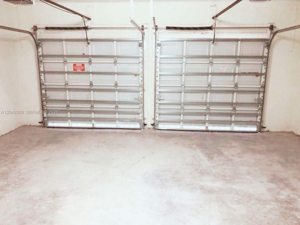 For Rent: $3,000 (3 beds, 2 baths, 2115 Square Feet)