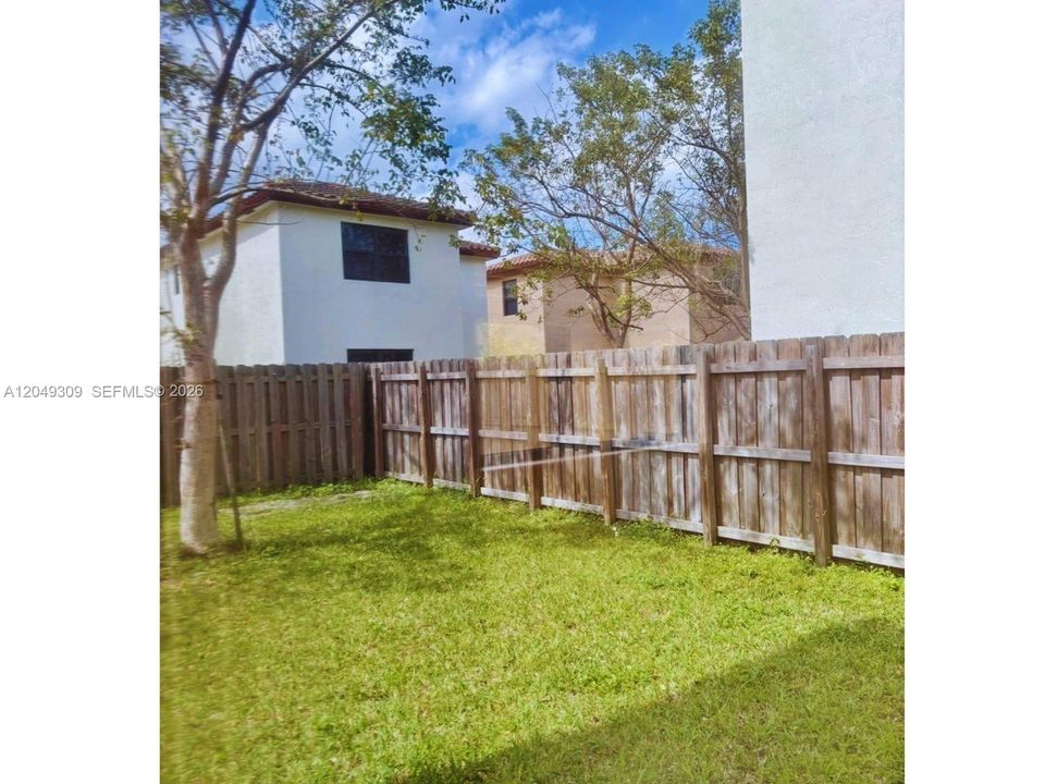 For Rent: $3,000 (3 beds, 2 baths, 2115 Square Feet)