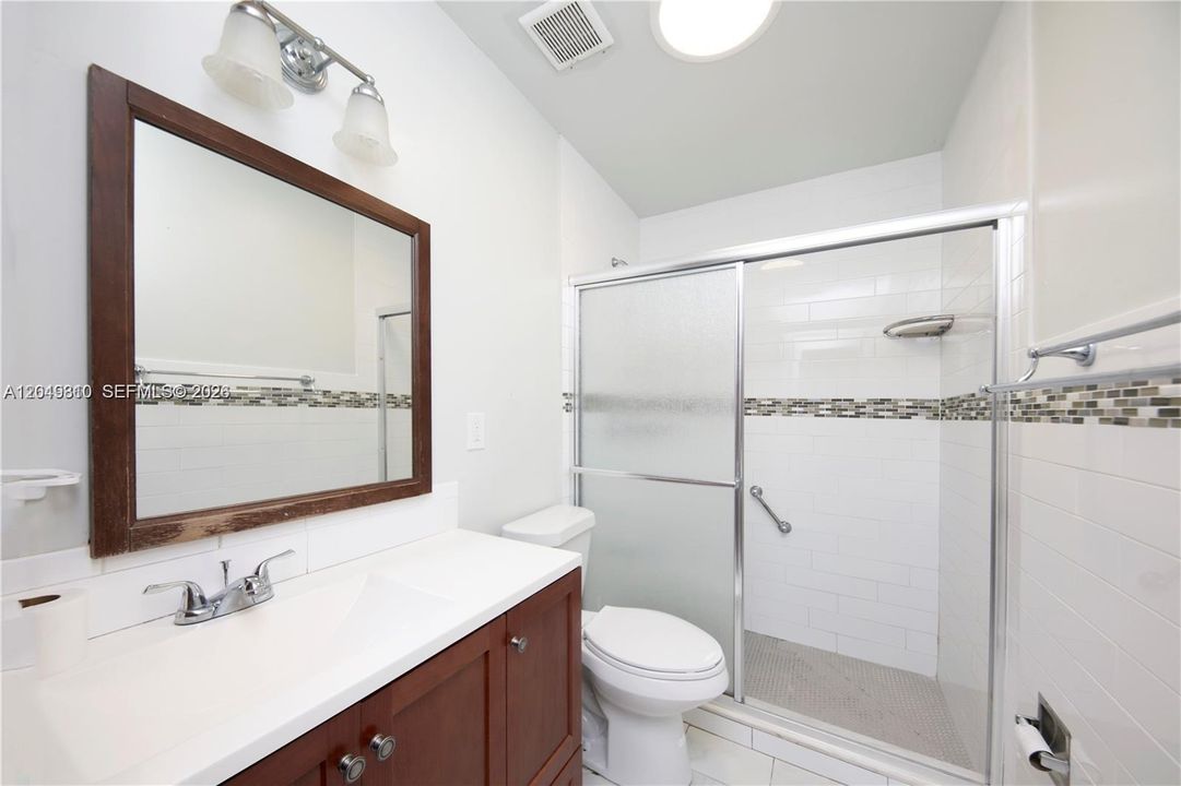 For Rent: $3,400 (3 beds, 2 baths, 1298 Square Feet)