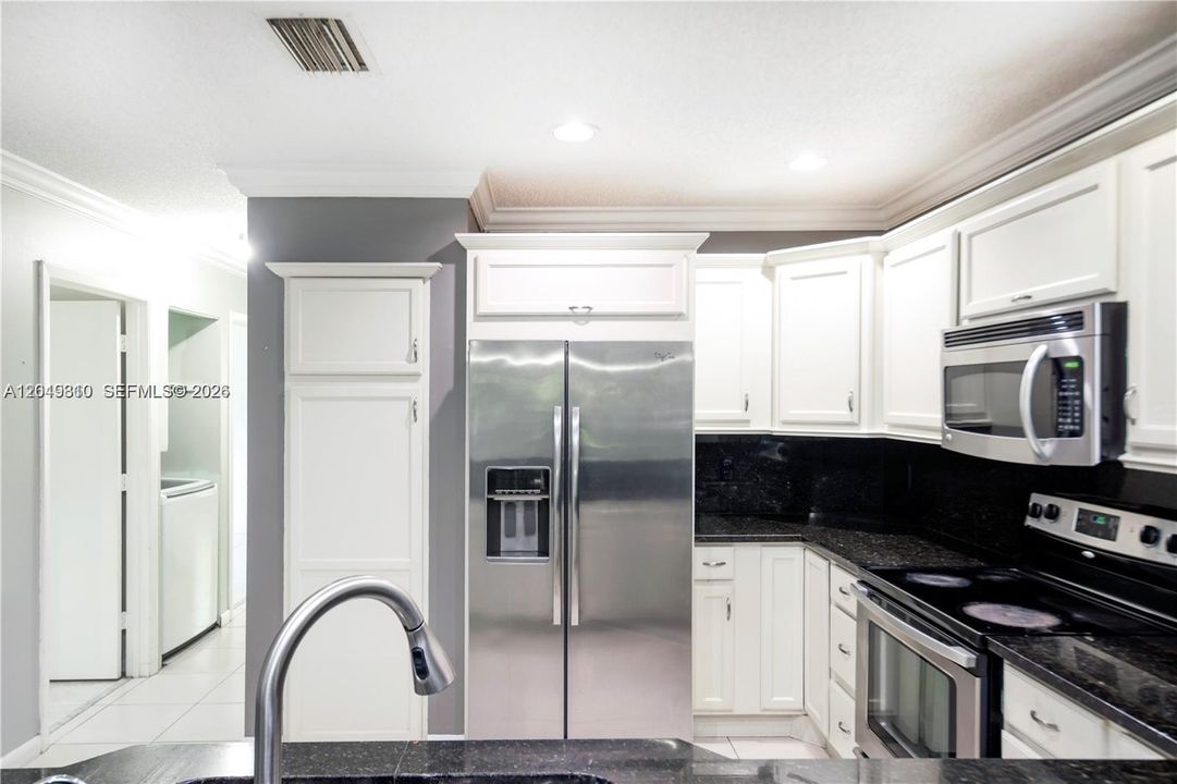 For Rent: $3,400 (3 beds, 2 baths, 1298 Square Feet)