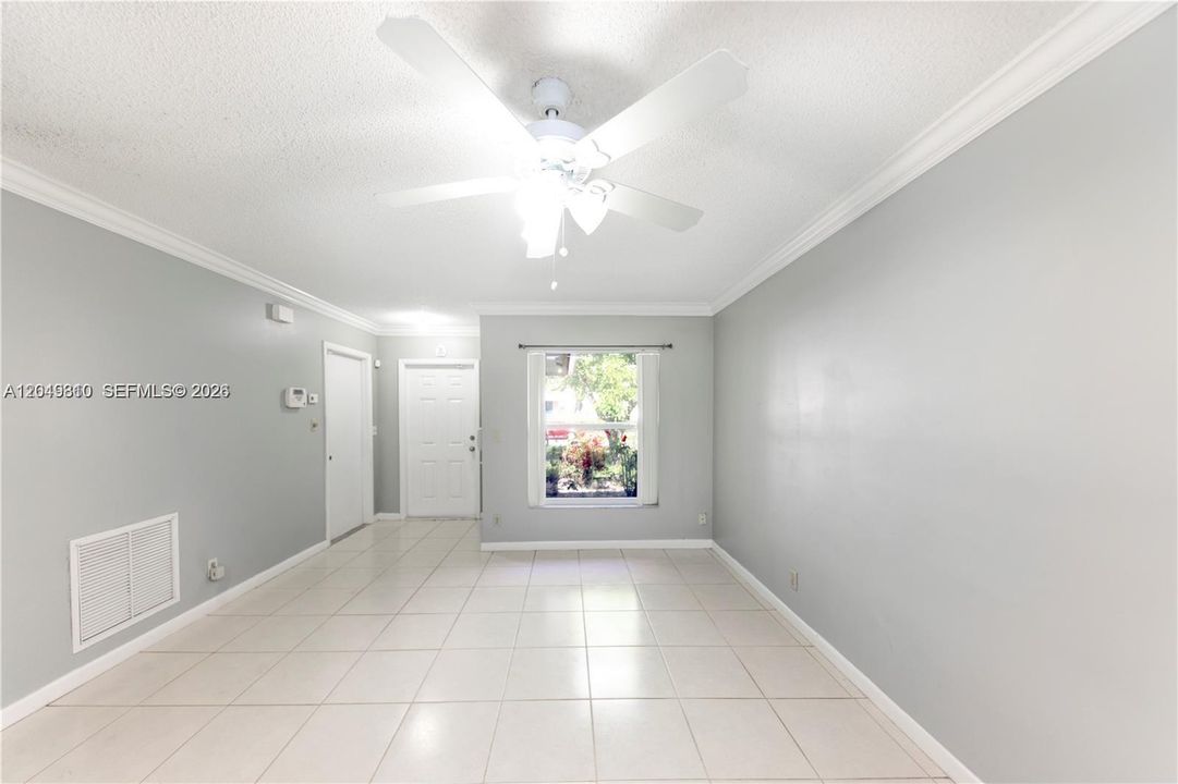 For Rent: $3,400 (3 beds, 2 baths, 1298 Square Feet)