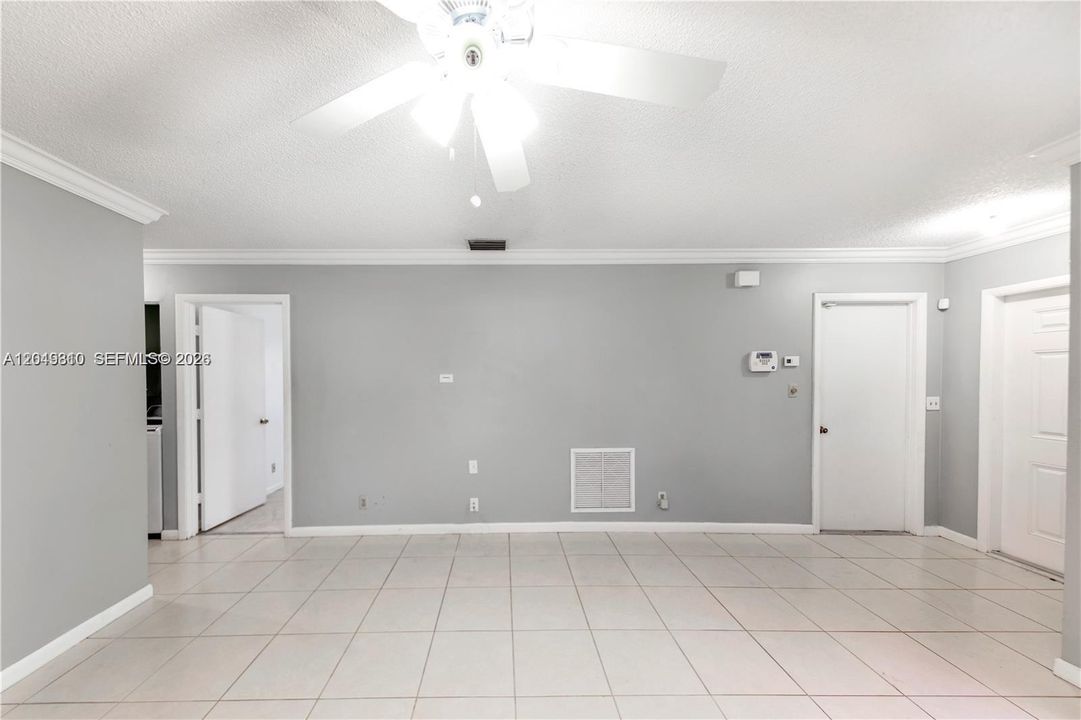 For Rent: $3,400 (3 beds, 2 baths, 1298 Square Feet)
