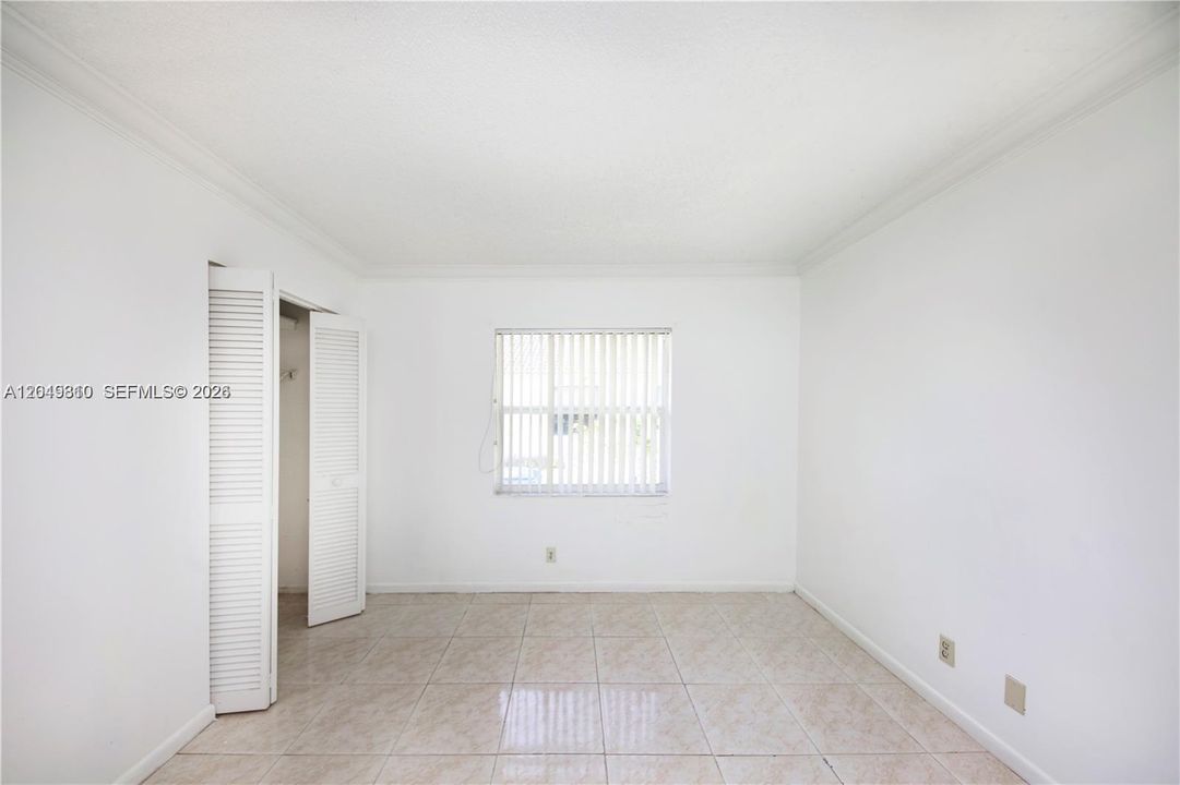 For Rent: $3,400 (3 beds, 2 baths, 1298 Square Feet)