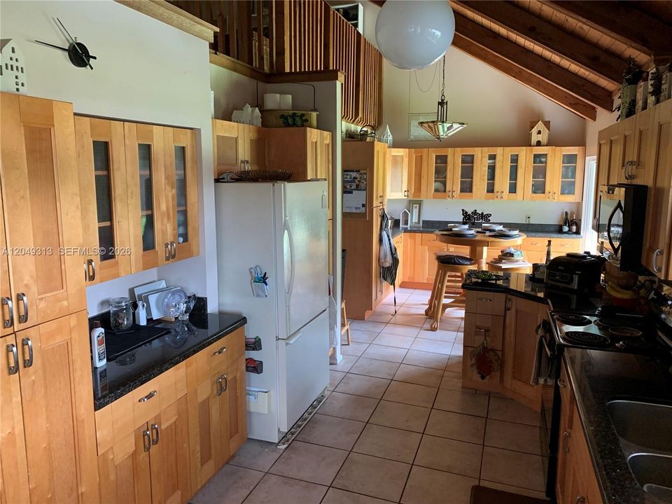 For Sale: $540,000 (3 beds, 2 baths, 1543 Square Feet)