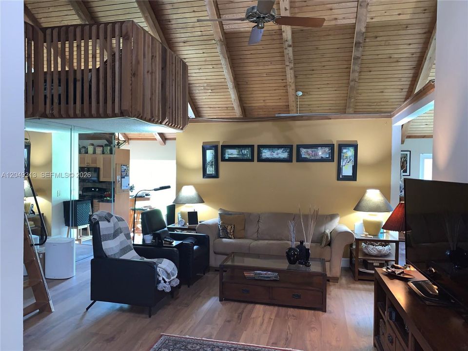 For Sale: $540,000 (3 beds, 2 baths, 1543 Square Feet)
