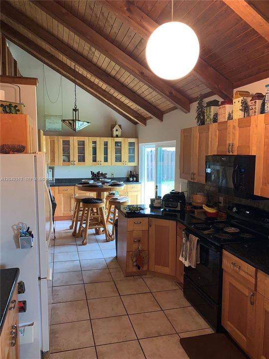 For Sale: $540,000 (3 beds, 2 baths, 1543 Square Feet)