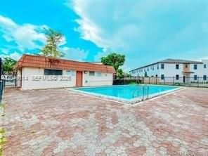 For Rent: $1,890 (2 beds, 2 baths, 970 Square Feet)