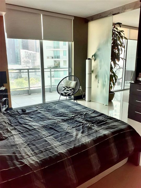 For Rent: $2,975 (1 beds, 1 baths, 846 Square Feet)
