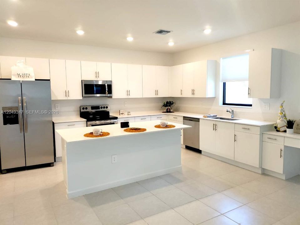 For Rent: $3,700 (4 beds, 3 baths, 1827 Square Feet)