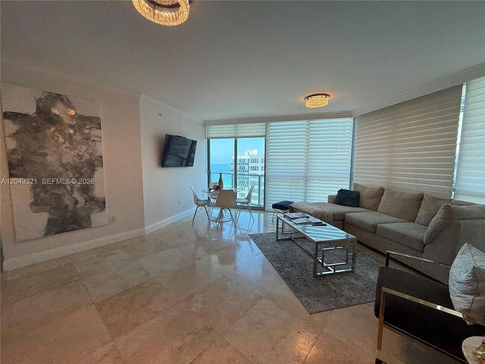 For Sale: $1,350,000 (3 beds, 3 baths, 2115 Square Feet)